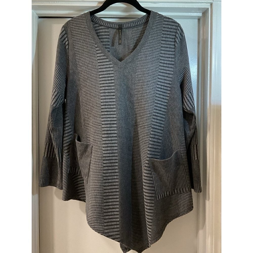 IC by Connie K Stretch Long Sleeve Asymetrical Knit Blouse S